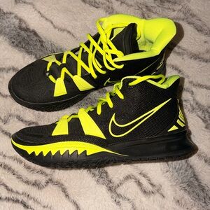 Men’s Custom Nike Kyrie Flytrap 4 Basketball Shoes